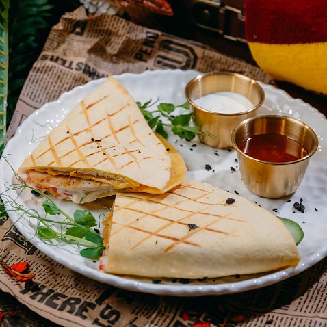 Кесадилья с курицей